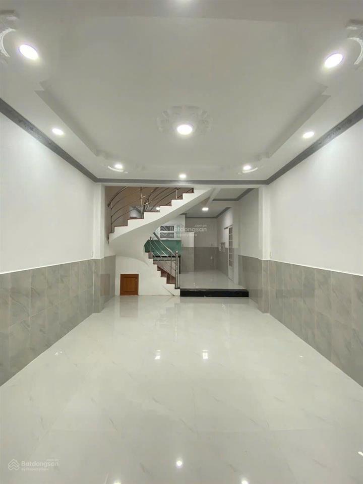 Chủ kẹt tiền bán gấp căn nhà tâm huyết 80m2 ngay chợ bờ ngựa