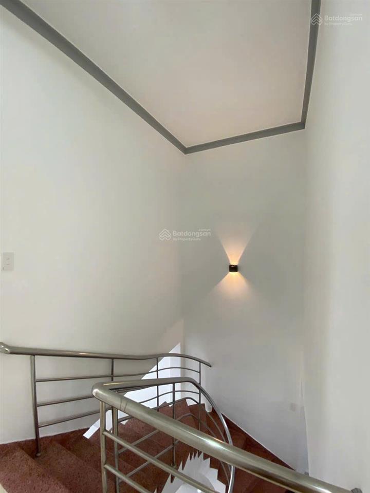Chủ kẹt tiền bán gấp căn nhà tâm huyết 80m2 ngay chợ bờ ngựa