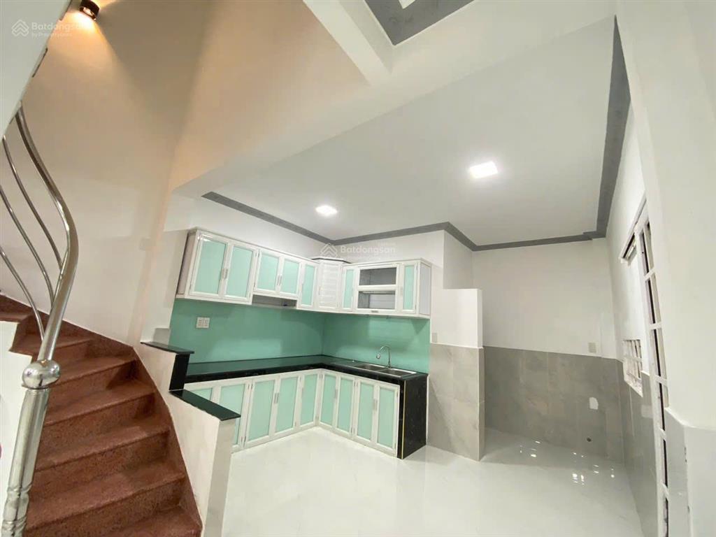 Chủ kẹt tiền bán gấp căn nhà tâm huyết 80m2 ngay chợ bờ ngựa