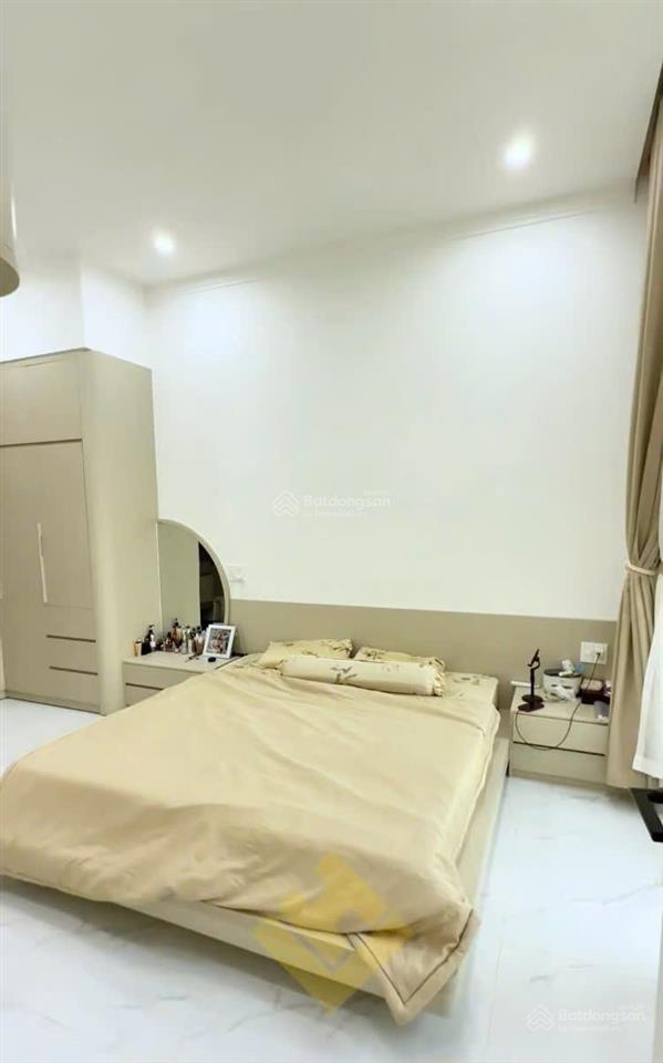 Gia chủ để lại gấp căn nhà vườn c4 qua mỹ định cư nằm ngay kdc phong phú 4 giá mềm