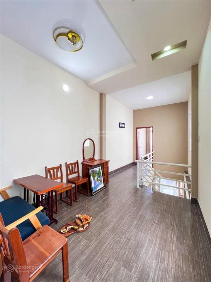 Bán gấp căn nhà trệt lầu hẻm 1/ ngay đường lê tấn bê q. bình tân, hcm