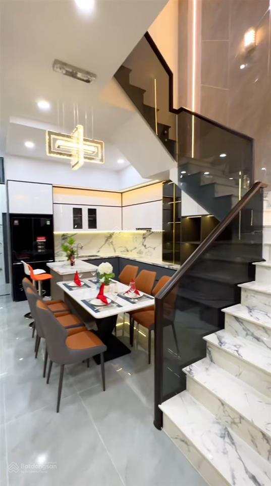 Cần bán nhanh căn nhà ngay mt trần đại nghĩa dt 80m2 gần trung tâm, gần bvnđ 1, tiện ích đầy đủ