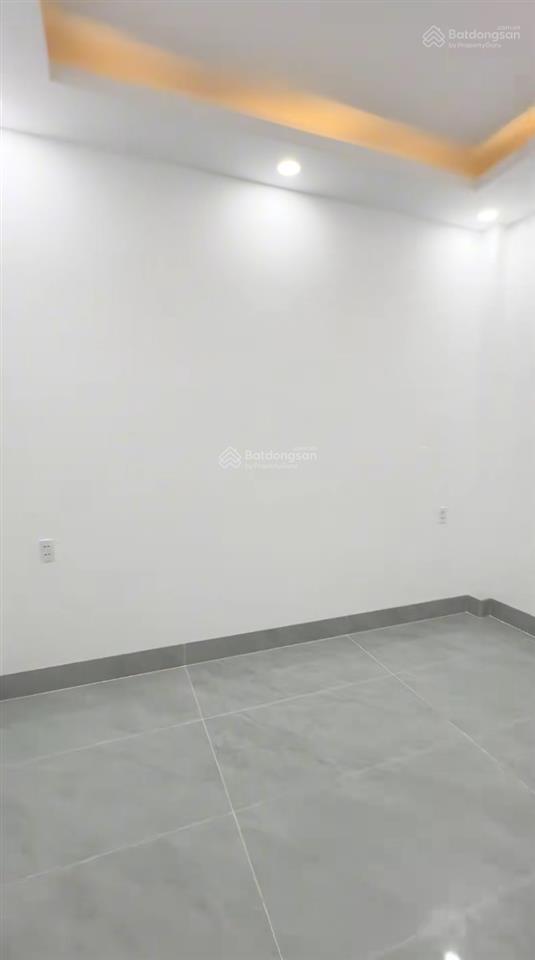Cần bán nhanh căn nhà ngay mt trần đại nghĩa dt 80m2 gần trung tâm, gần bvnđ 1, tiện ích đầy đủ