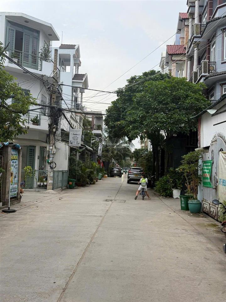 Ngộp ngân hàng thanh lý gấp căn nhà ngay bình tiên q6 dt 65m2