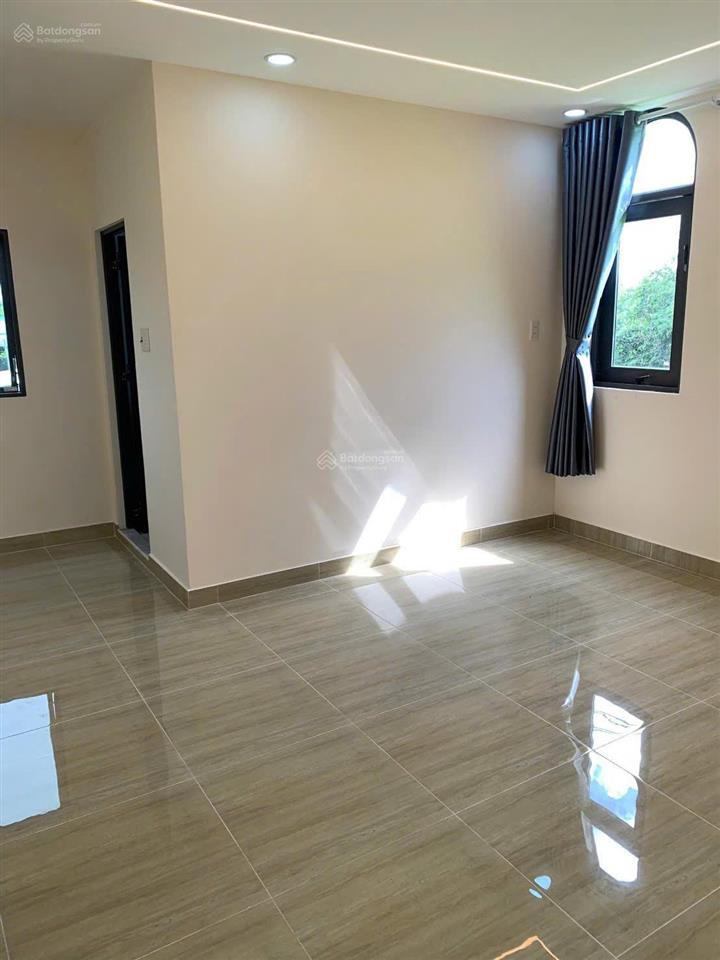 Anh chị 6 ra gấp căn nhà trệt lửng ngay trịnh quang nghị để chuyển về trung tâm lo cho con gái học