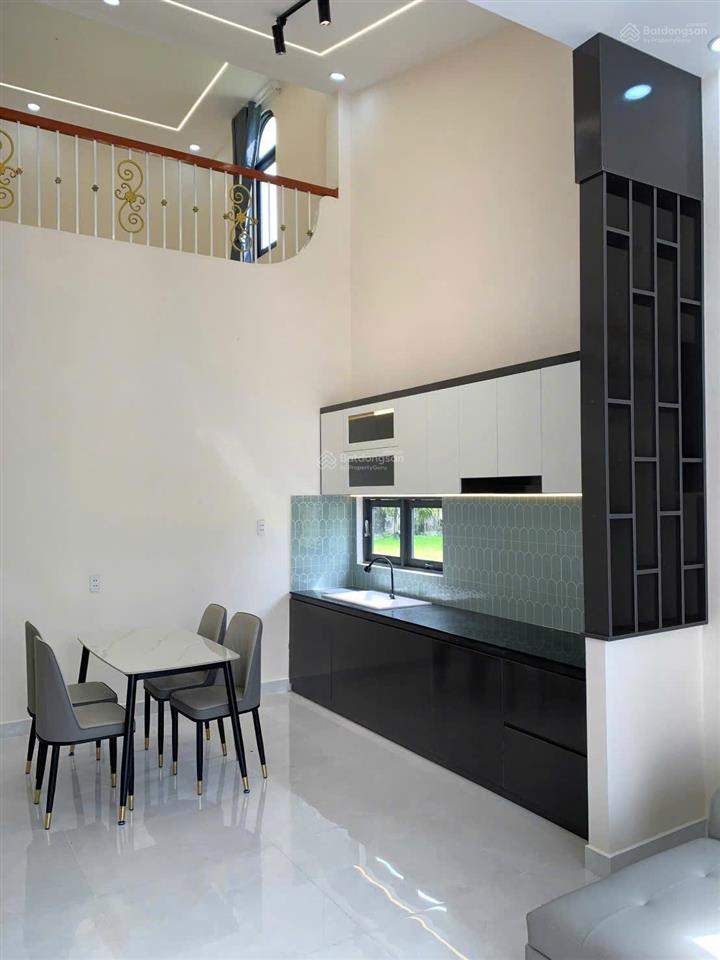 Anh chị 6 ra gấp căn nhà trệt lửng ngay trịnh quang nghị để chuyển về trung tâm lo cho con gái học