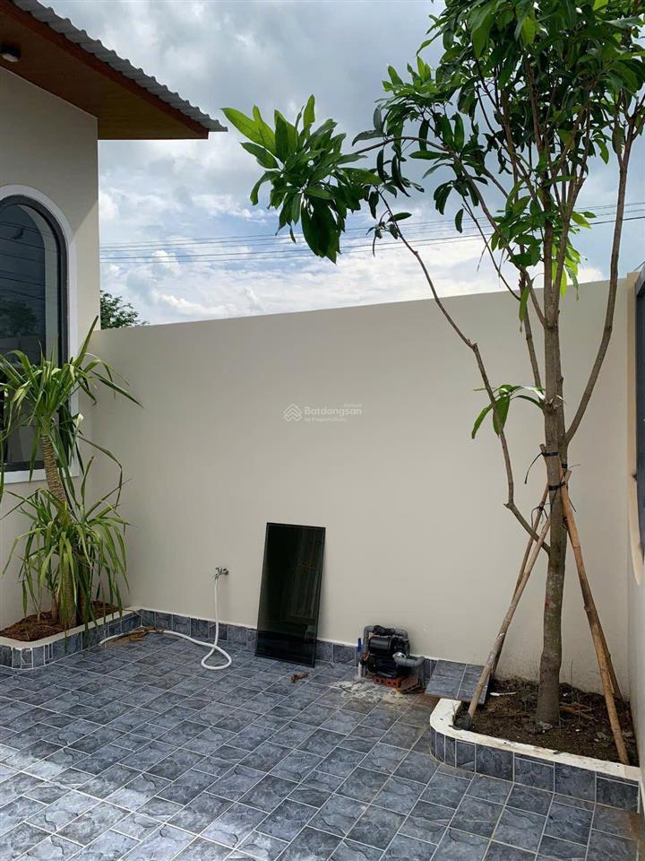 Anh chị 6 ra gấp căn nhà trệt lửng ngay trịnh quang nghị để chuyển về trung tâm lo cho con gái học