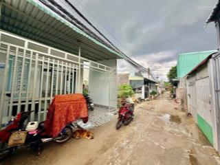 Chính chủ cần bán gấp căn nhà c4 96.6m2phù hợp ở lâu dài và an cư nằm ngay bv đa khoa bình chánh