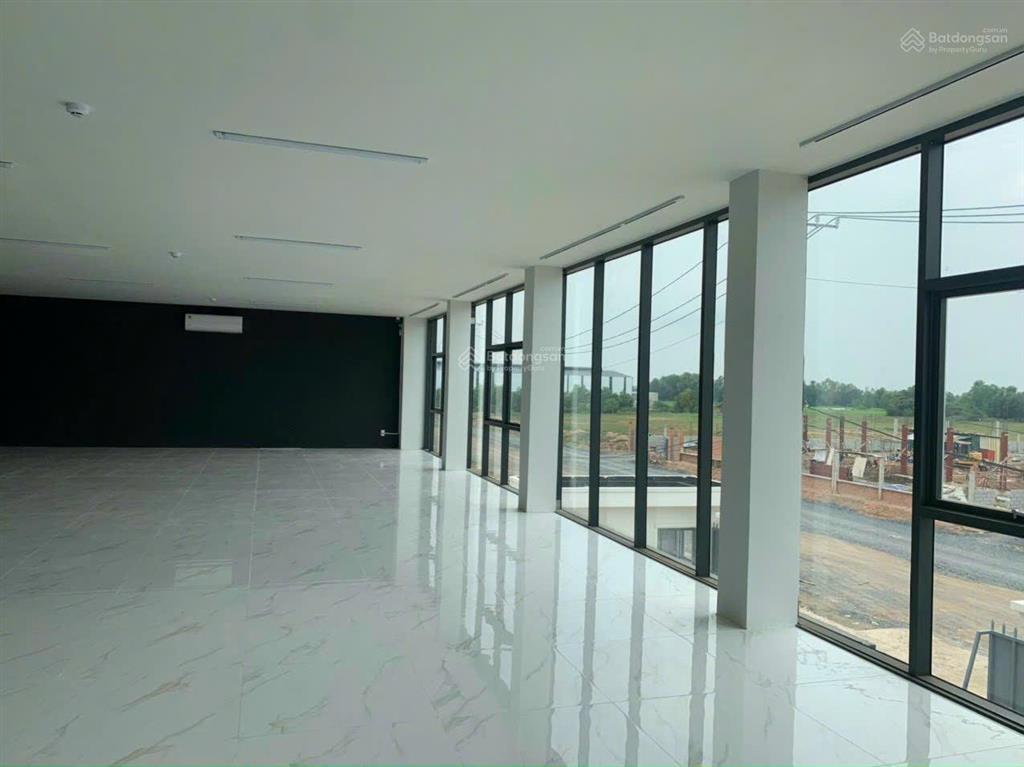 Chủ ngộp giảm mạnh 5 tỷ so với giá khách trả trước tết! bán xưởng đẹp 3000m² xây dựng kiên cố