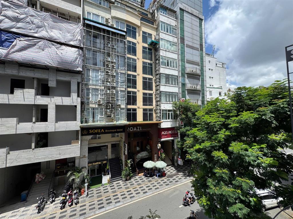3 tỷ  nhà tôi ở ngay cổng chợ bến thành