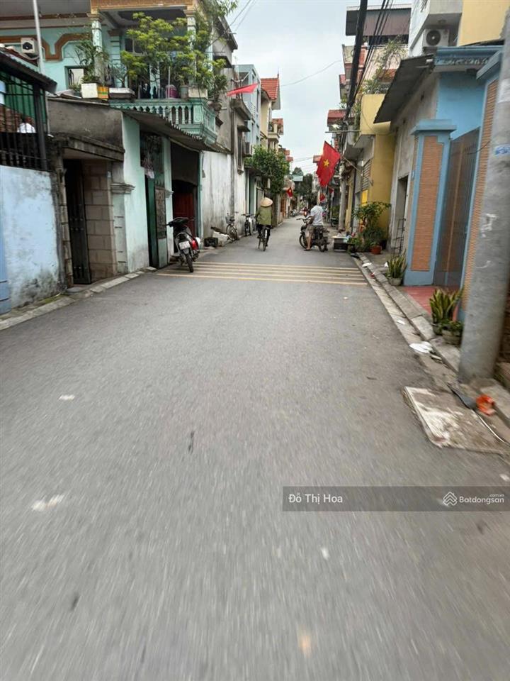 Bán đất dương đức hiền gia lâm dt 48m2, 1 bước ra ô tô tránh, ngõ nông vuông vắn ở sướng
