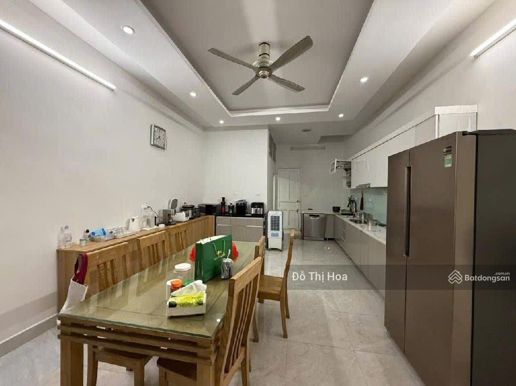 Bán nhà đẹp nguyễn sơn long biên  ô tô vào nhà  khu dân trí cao 89 m 4 tầng