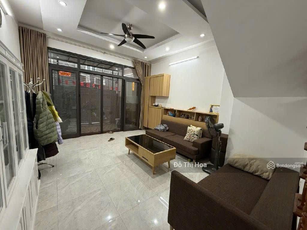 Bán nhà đẹp nguyễn sơn long biên  ô tô vào nhà  khu dân trí cao 89 m 4 tầng