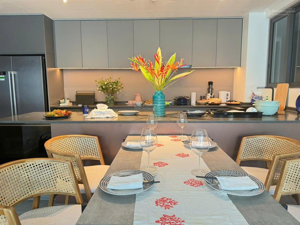 The opera residences 3pn full nt đẹp cho thuê 106 triệu   0363 810 ***