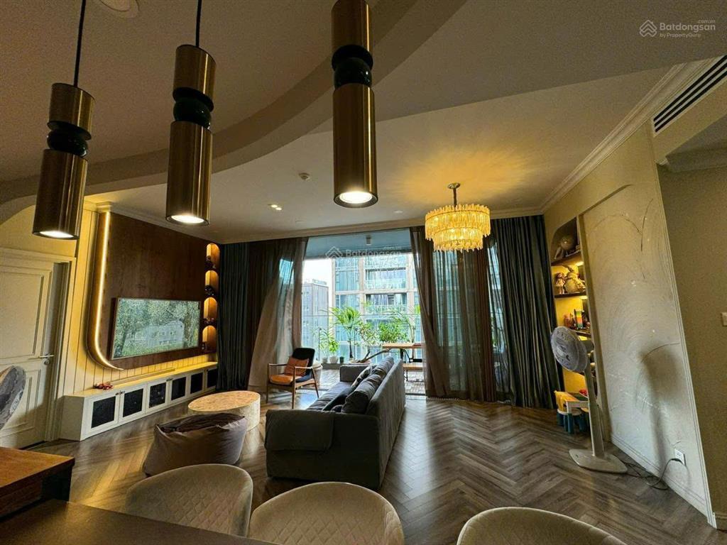 Căn hộ 3pn empire city full nội thất đẹp, layout rộng cho thuê chỉ 70 triệu.  0363 810 ***