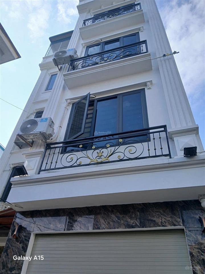 Bán nhà xuân thuỷ  45m2  4t  ngõ thông ô tô  lô góc 3 thoáng  gần phố  full nội thất ở ngay