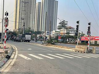 Bán đất ! mặt đường 32  hoài đức  70m2  sát vđ 3.5  cách đh công nghiệp 500m  giá êm