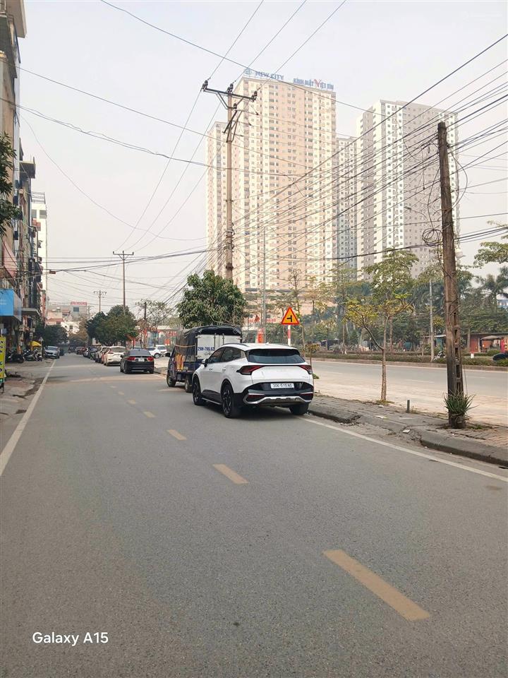 Bán đất tặng nhà  mặt phố ql32  69,2m2  lai xá  hoài đức  sát phố nhổn  giá cực êm