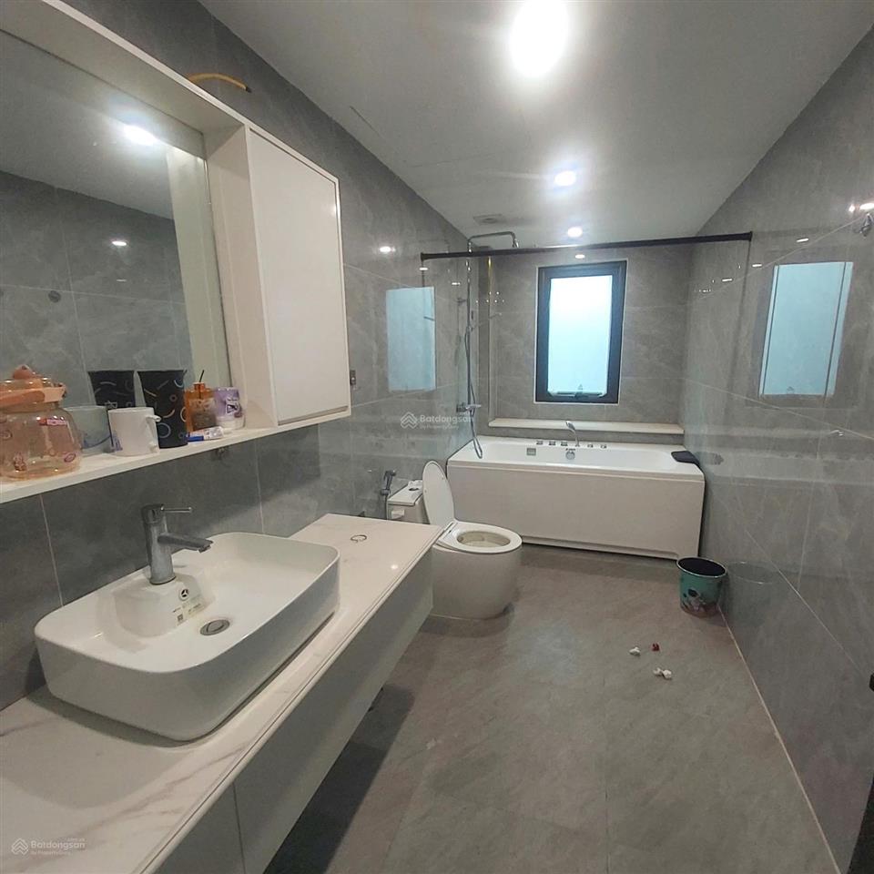 Chính chủ, nhờ bán nhanh nhà hồ tùng mậu, 45m, 8t, gara, gần goldmark city, giá cực tốt
