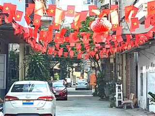 6,8 tỷ có nhà 5 tầng lai xá, dòng tiền 25tr/tháng, ngõ thông ô tô, gần ga nhổn