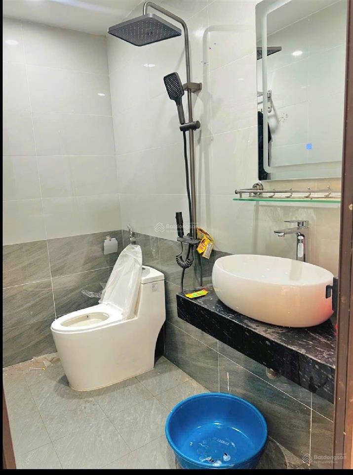 6,8 tỷ có nhà 5 tầng lai xá, dòng tiền 25tr/tháng, ngõ thông ô tô, gần ga nhổn