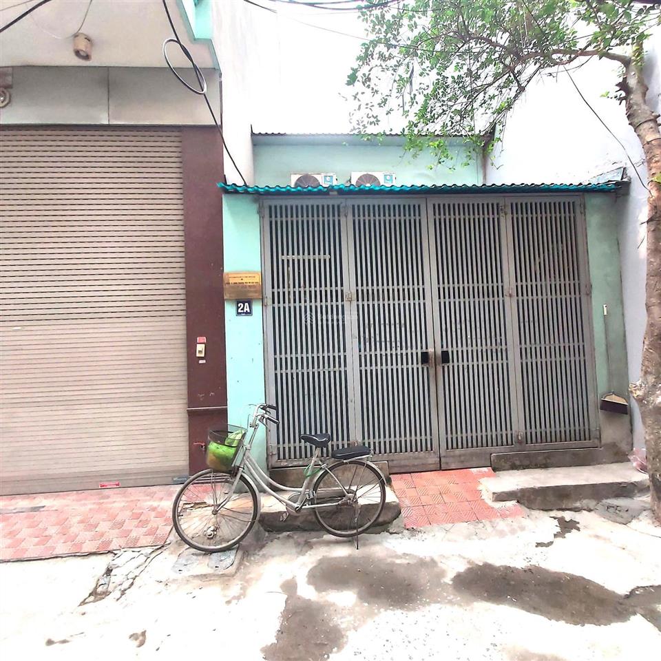 Bán đất tặng nhà đức diễn  37m2  2 nhà ô tô tránh  gần trường thcs phú diễn   0784 366 ***