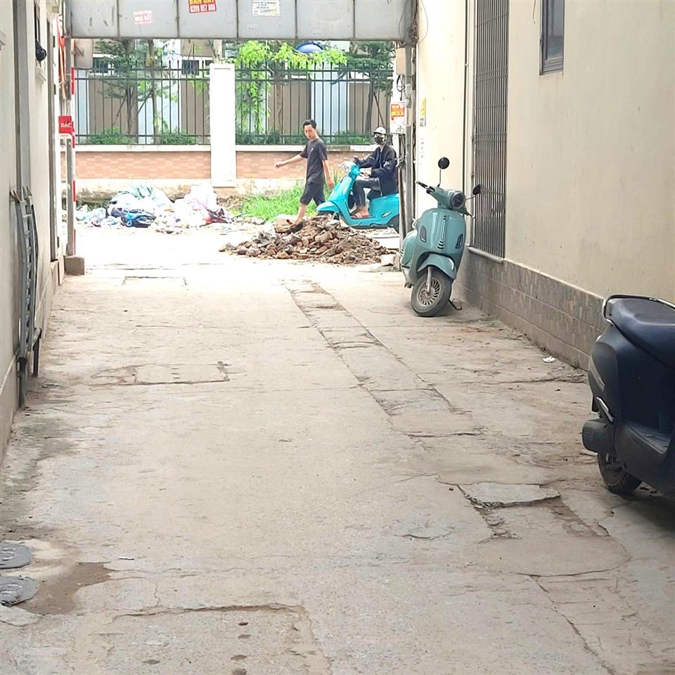 Bán đất phú diễn  38m2  gara  kd  10m ô tô tải tránh  chỉ 9,1 tỷ   0784 366 ***