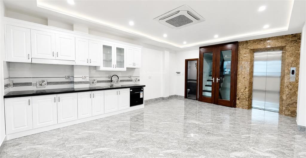Giảm sâu 1 tỷ  nhà gần metro hồ tùng mậu  45m  8t/thang máy  gara kd