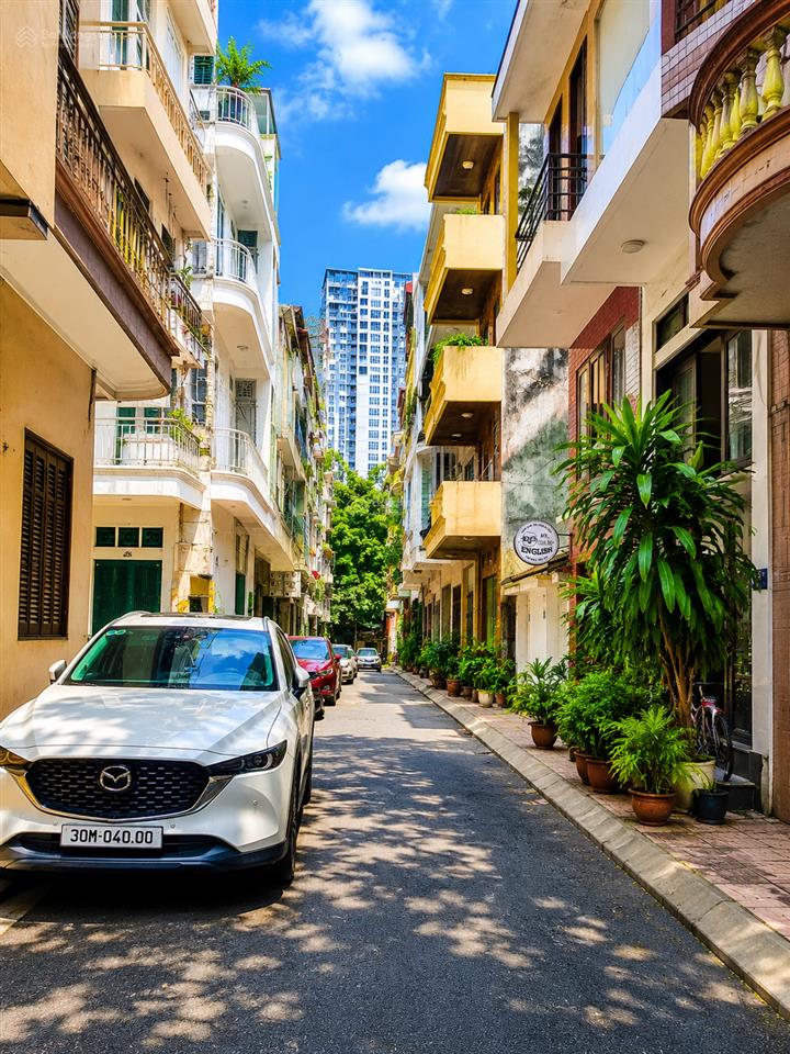 Siêu phẩm! p/l ngõ 196 hồ tùng mậu  52m²  vỉa hè gara  cạnh goldmark city