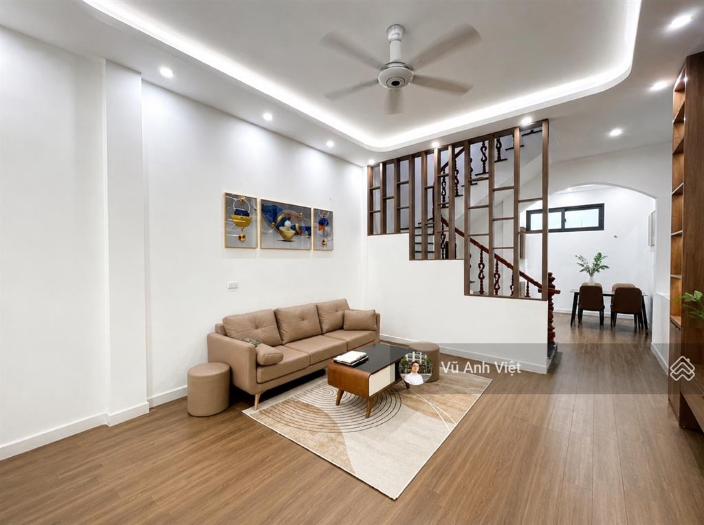 Hàng hiếm hồ tùng mậu  vỉa hè p.lô  cạnh goldmark city  4pn  chỉ 10,9 tỷ