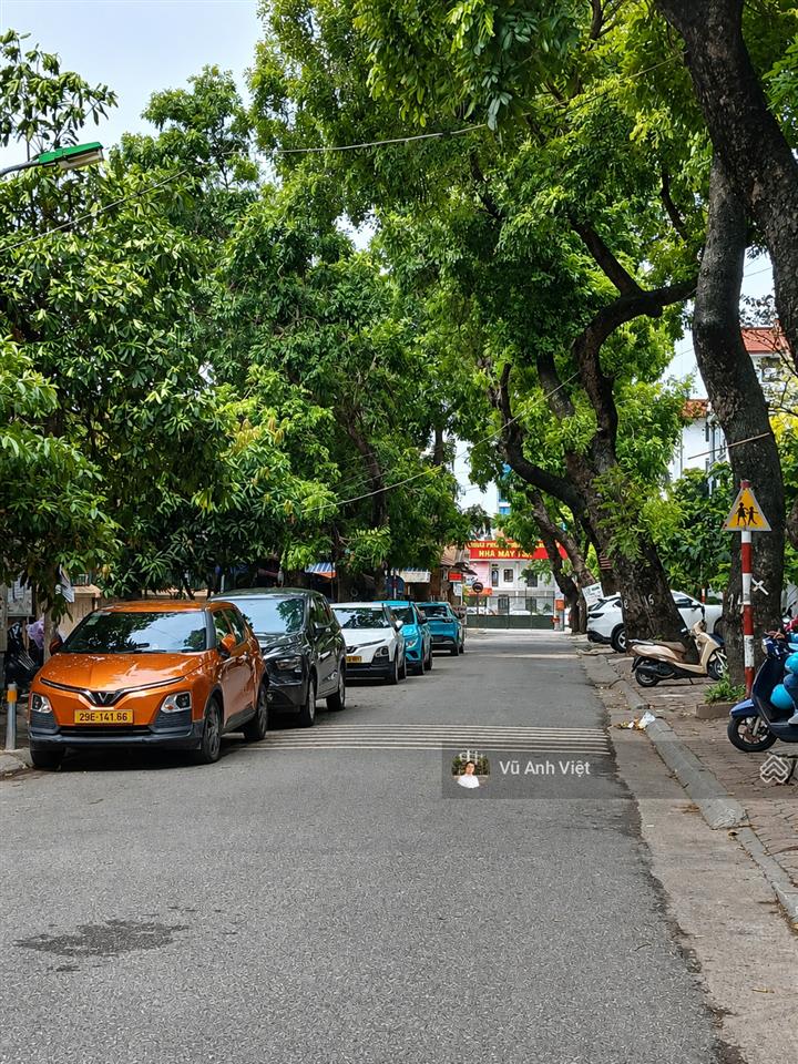 Hàng hiếm hồ tùng mậu  vỉa hè p.lô  cạnh goldmark city  4pn  chỉ 10,9 tỷ