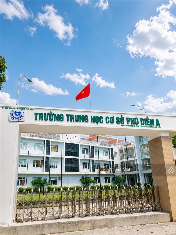 Bán đất phú diễn  vuông đẹp, cạnh trường  ngõ to, cách 1 nhà ô tô tránh  chỉ 9,1 tỷ