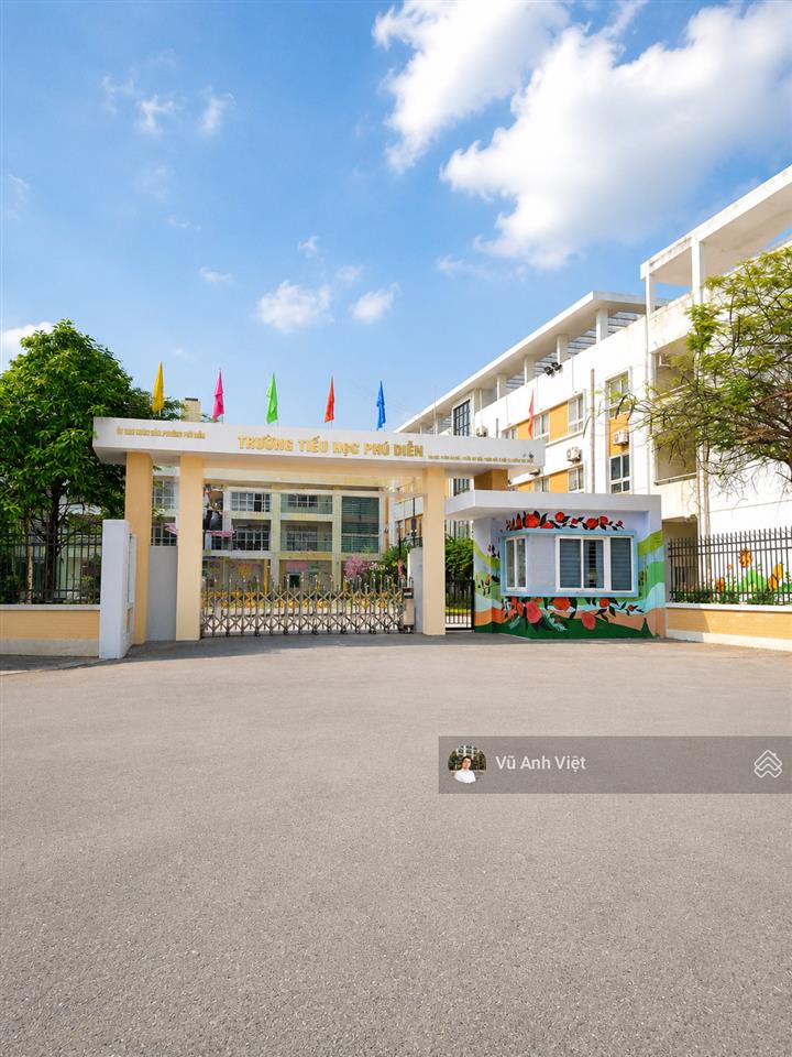Bán đất phú diễn  vuông đẹp, cạnh trường  ngõ to, cách 1 nhà ô tô tránh  chỉ 9,1 tỷ