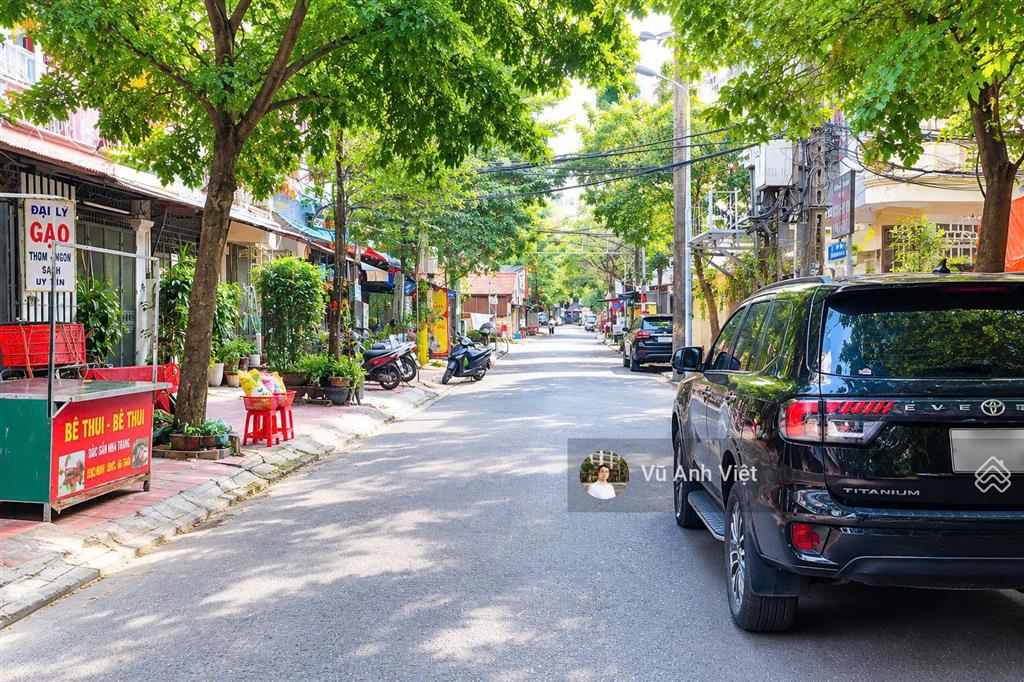 Bán nhà hoàng công chất  trục chính kd  vỉa hè p.l  cạnh goldmark city  51,6m2  chỉ hơn 16 tỷ