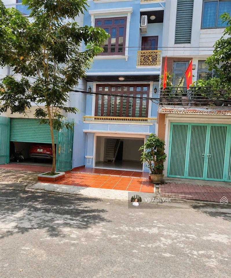 Bán nhà đẹp lai xá  nhỉnh 12 tỷ  68m  gara  kd  vỉa hè pl  cách ga nhổn 800m