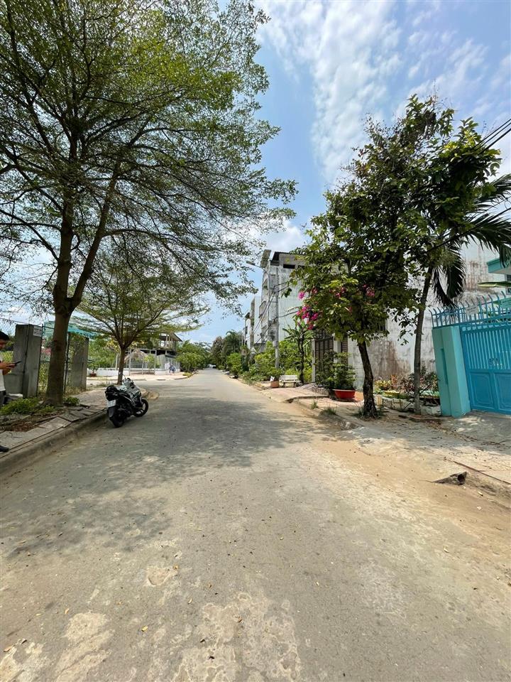 Đất nền biệt thự  cách đường 15b chỉ 70m  vị trí tiềm năng