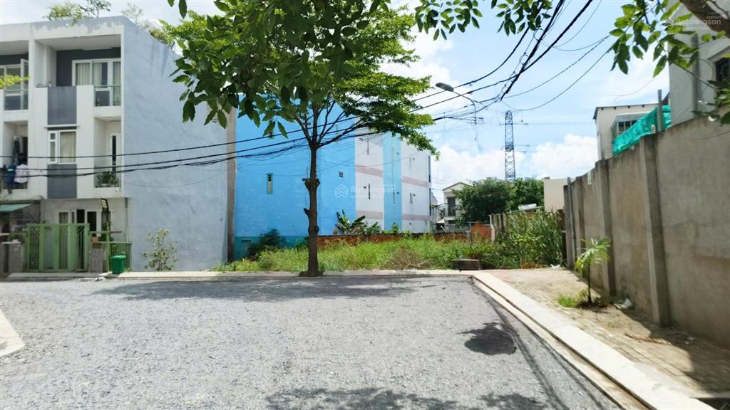 Bán 204m2 đất cách đại học mở 1km  thích hợp xây chdv  biệt thự sân vườn
