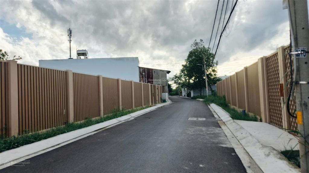 Bán 275m2 đất  hxh  xây kho xưởng  nhà vườn