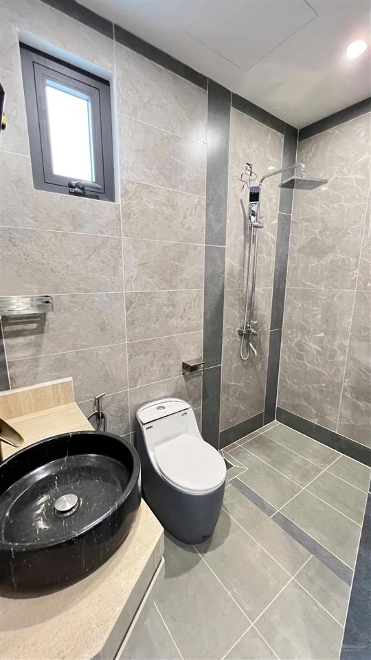 Nhà 4 tầng gần trường đại học mở  nhà bè, cách quận 7  5 phút