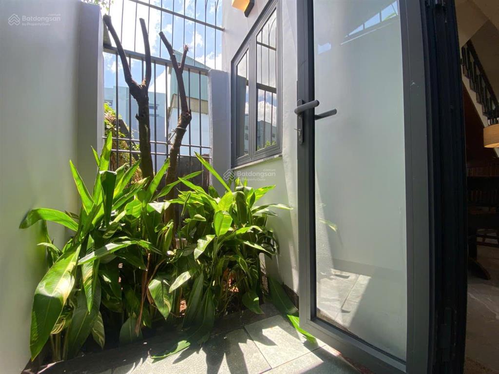 Nhà 4 tầng gần trường đại học mở  nhà bè, cách quận 7  5 phút