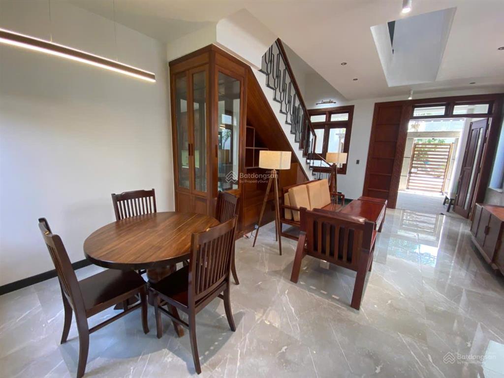 Nhà 4 tầng gần trường đại học mở  nhà bè, cách quận 7  5 phút