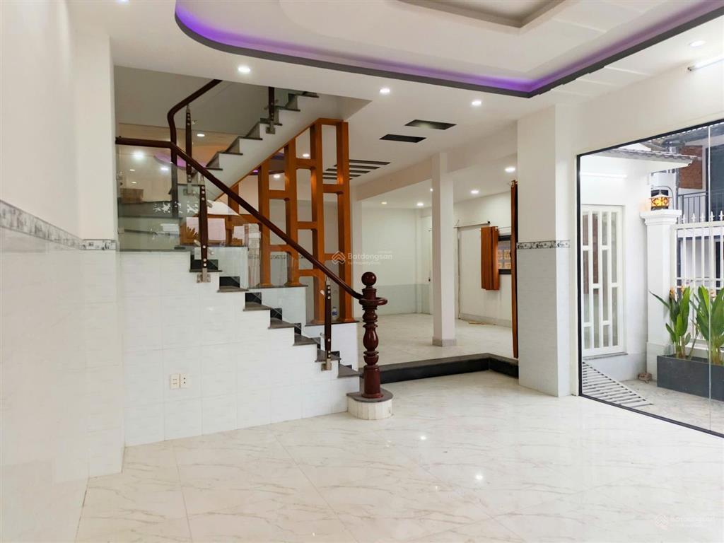 Giảm ngay 700 triệu nhà góc 2 mặt tiền siêu đẹp