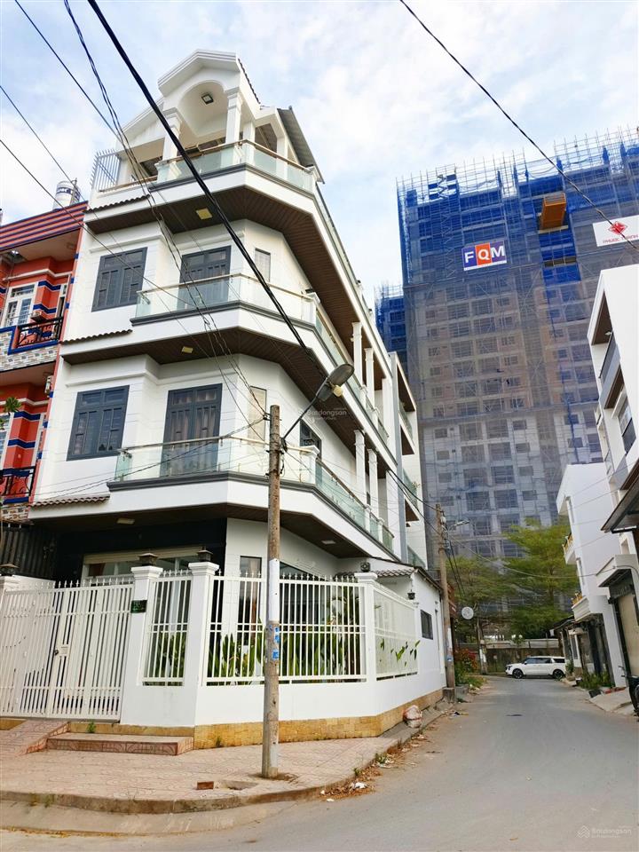 Giảm ngay 700 triệu nhà góc 2 mặt tiền siêu đẹp