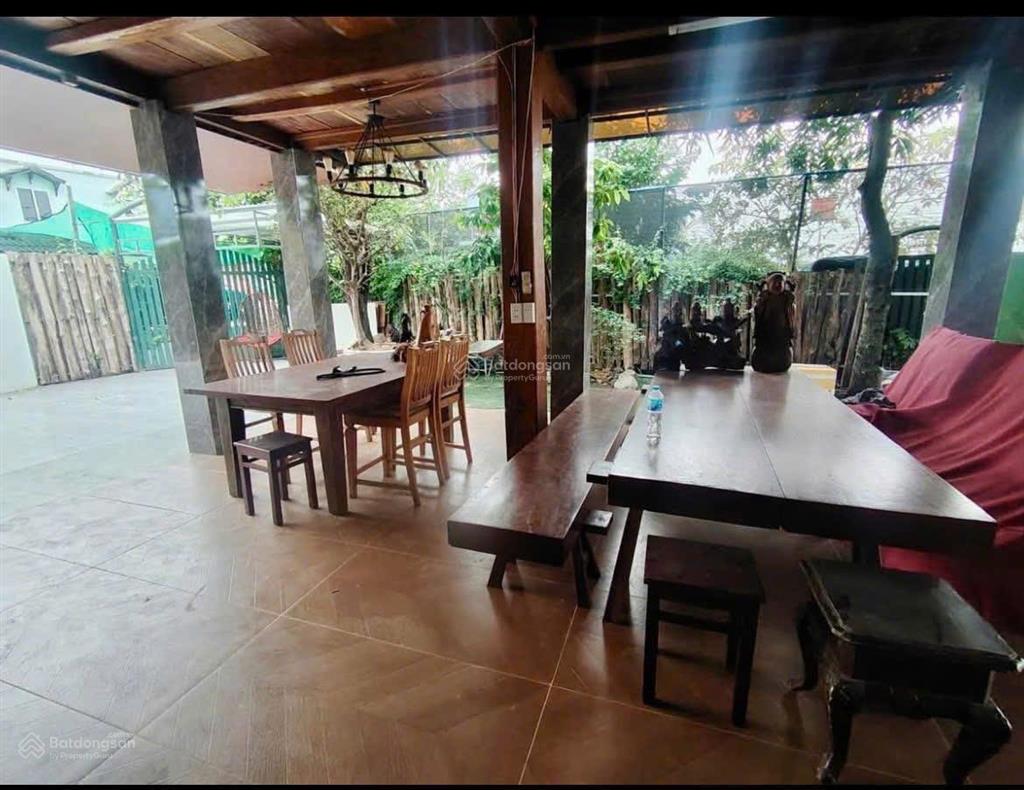 Sản phẩm hiếm  bán nhà vườn view sông  gần 300m2 thổ cư  đường xe tải