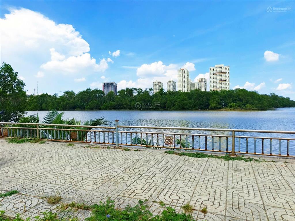 Bán đất cách đường phạm hữu lầu 100m  thổ cư  hẻm xe hơi