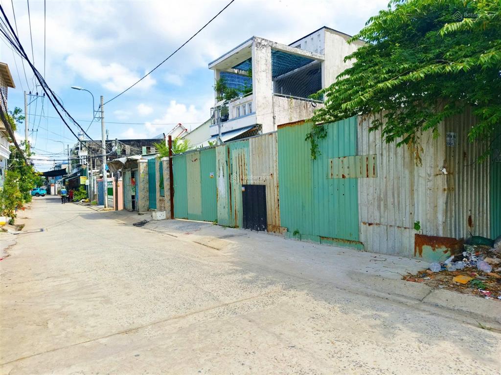 Bán đất cách đường phạm hữu lầu 100m  thổ cư  hẻm xe hơi