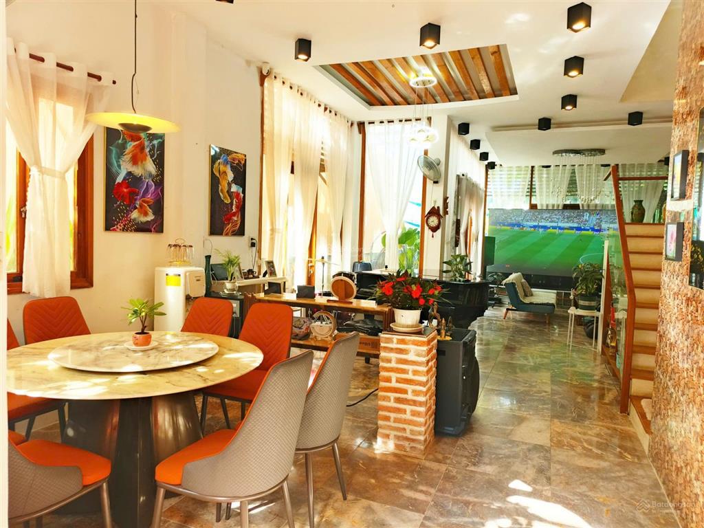 Bán 250m2 nhà vườn giữa lòng sài gòn  có phòng spa  giải trí  giá 9 tỷ 8