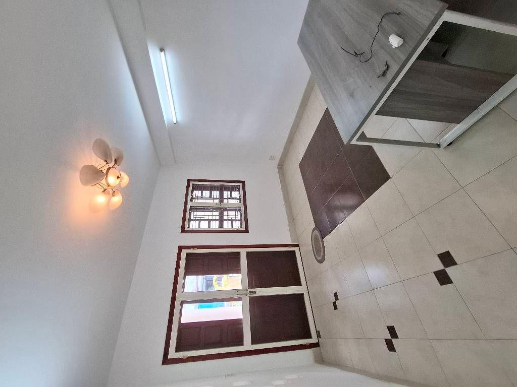 Mặt tiền 4 tầng ngay Tạ Quang Bửu 8x21 khu dân trí an ninh - 0931172218