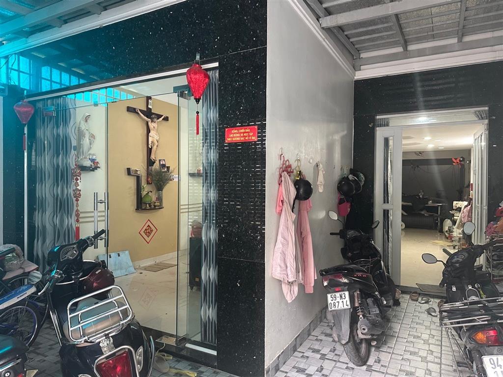 Mặt tiền đường Lê Bôi 6x20 chỉ 12 tỷ 9 có lửng- 0931172218