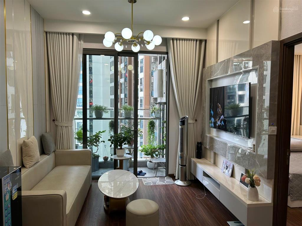 Căn hộ masteri ocean park 1 full nội thất đẹp đẽ chỉ việc xách valy vào ở. sẵn sổ cất két